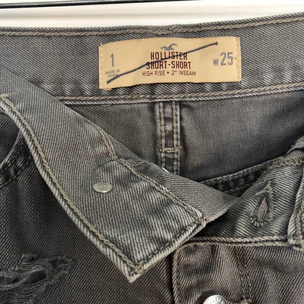 Hollister Grey Ripped Shorts - Picture 4 of 4